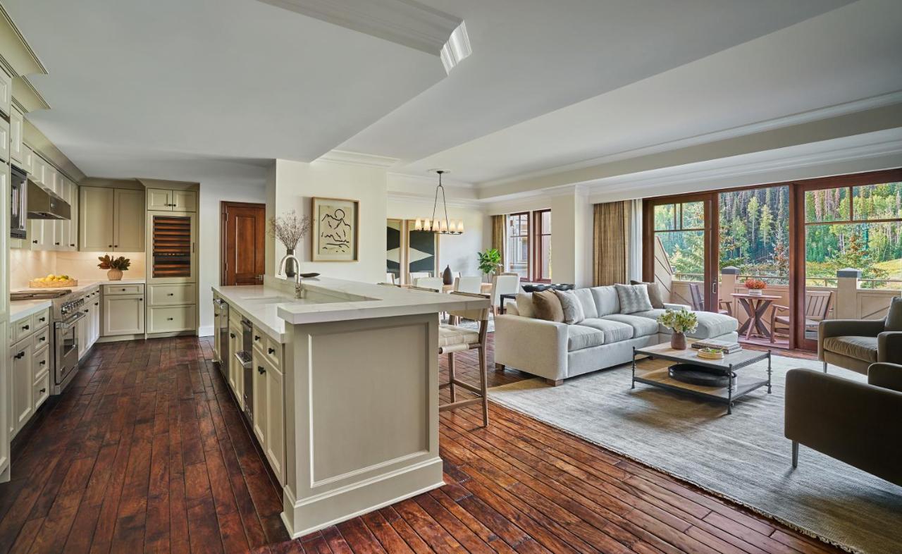 Apartment with Mountain View at Montage Deer Valley