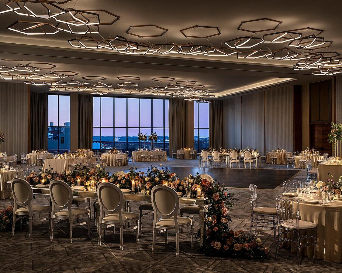 | Four Seasons Hotel Nashville