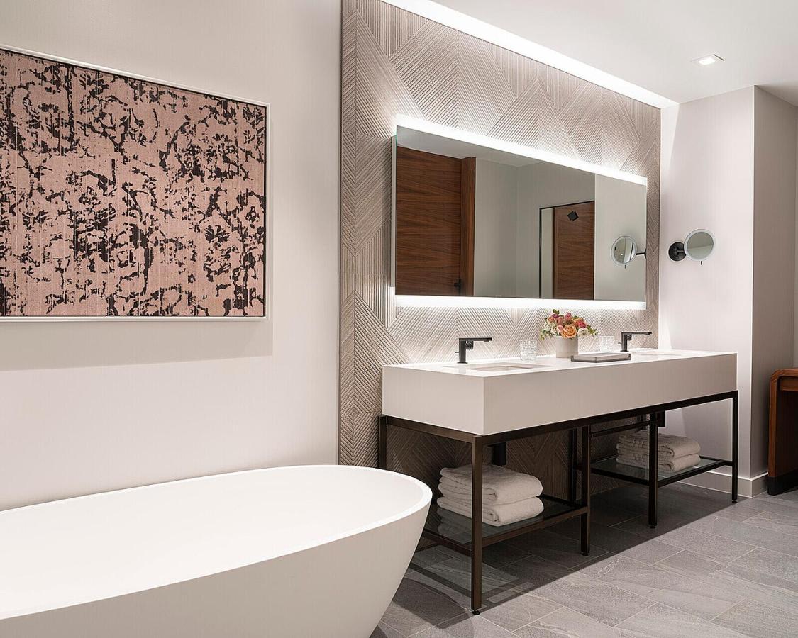 | Four Seasons Hotel Nashville