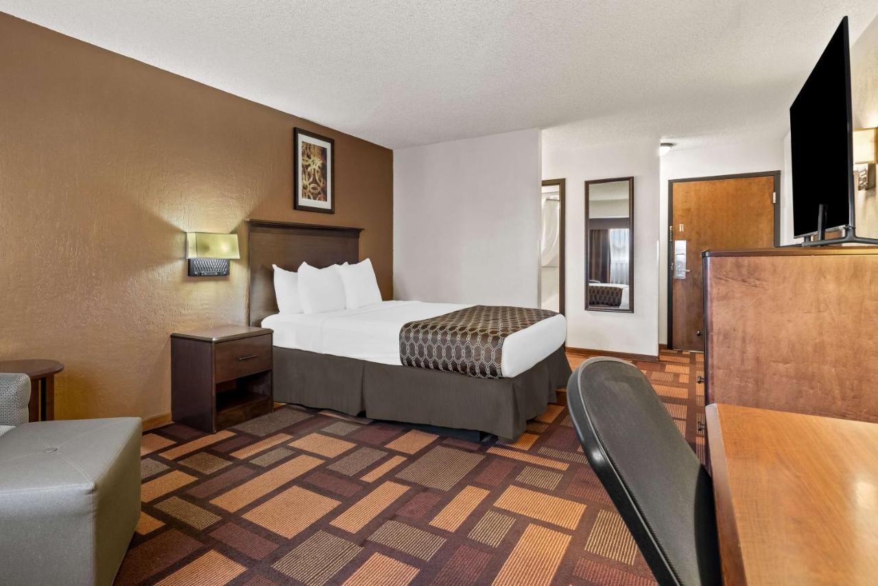 | Best Western Tower West Lodge