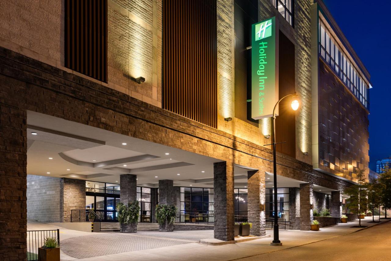 | Holiday Inn and Suites Nashville Broadway