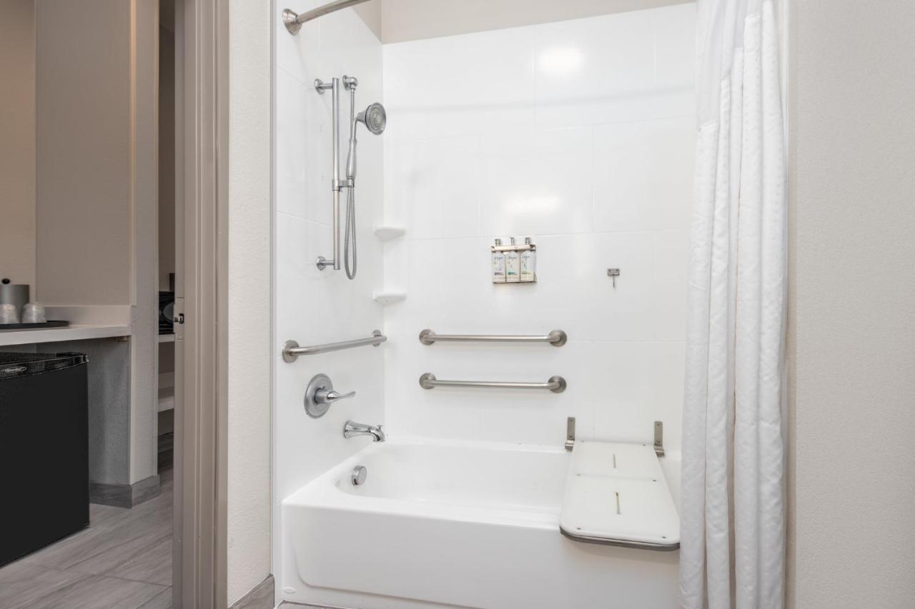| Holiday Inn Express Hotel & Suites DALLAS WEST, an IHG Hotel