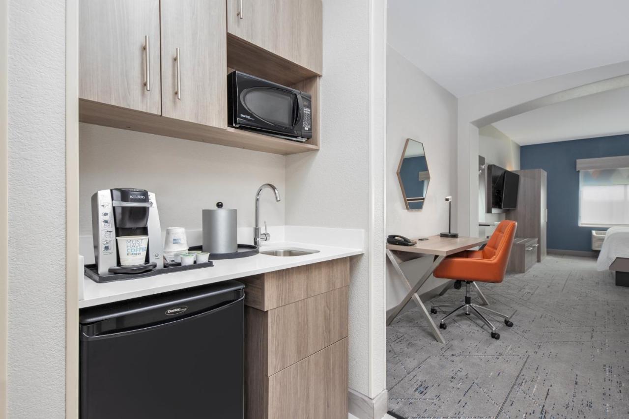 | Holiday Inn Express Hotel & Suites DALLAS WEST, an IHG Hotel