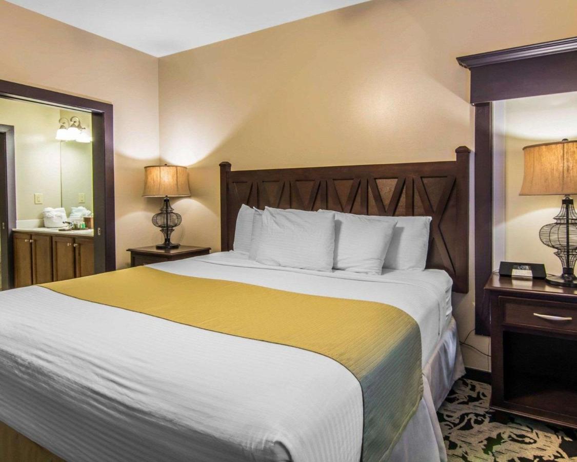 Two-Bedroom Villa at Bluegreen Vacations Parkside Williamsburg, an Ascend Collection Resort