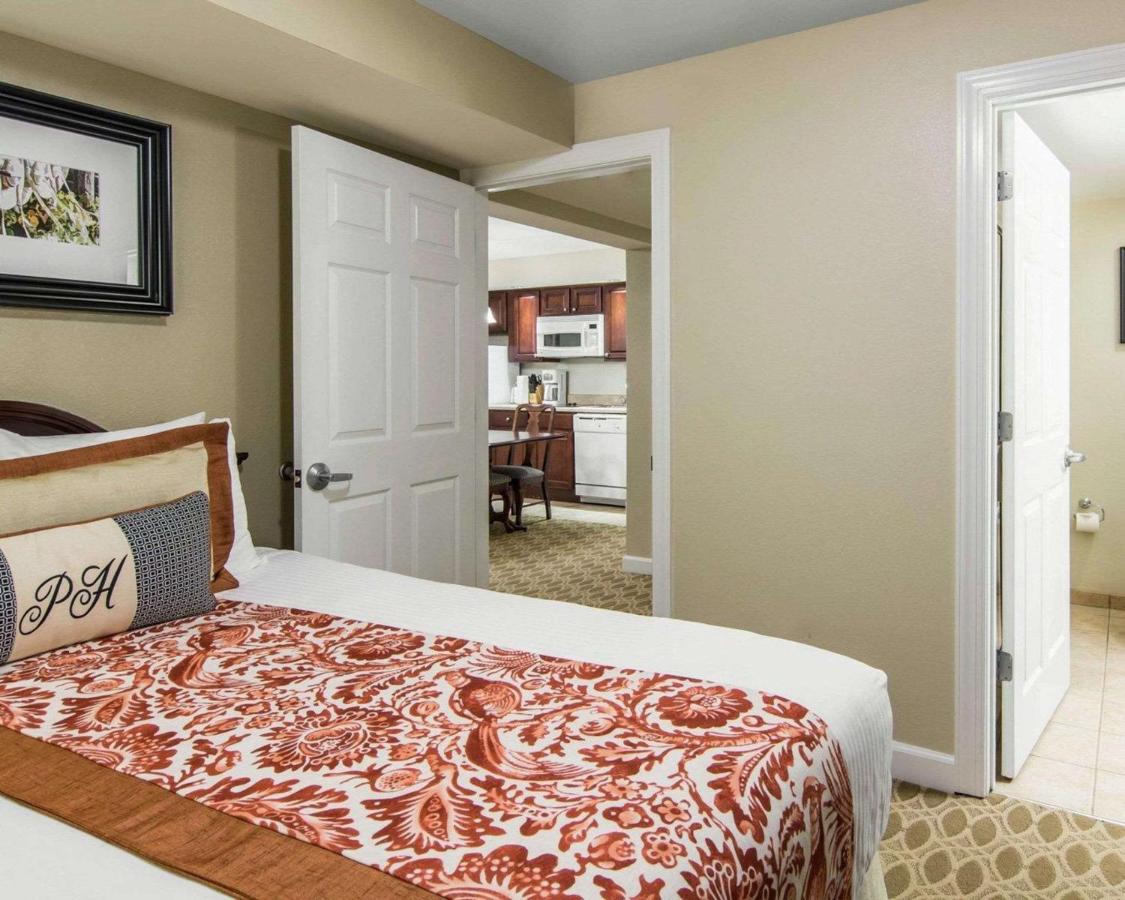 One-Bedroom Suite at Bluegreen Vacations Patrick Henry Square, an Ascend Collection Resort