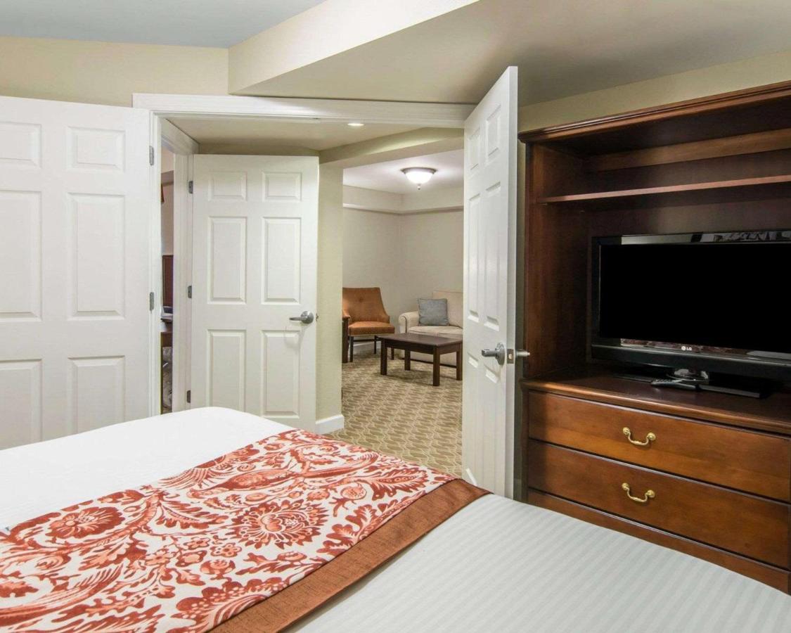 One-Bedroom Suite at Bluegreen Vacations Patrick Henry Square, an Ascend Collection Resort
