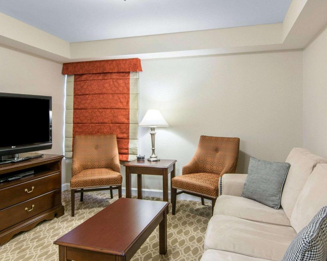 One-Bedroom Suite at Bluegreen Vacations Patrick Henry Square, an Ascend Collection Resort