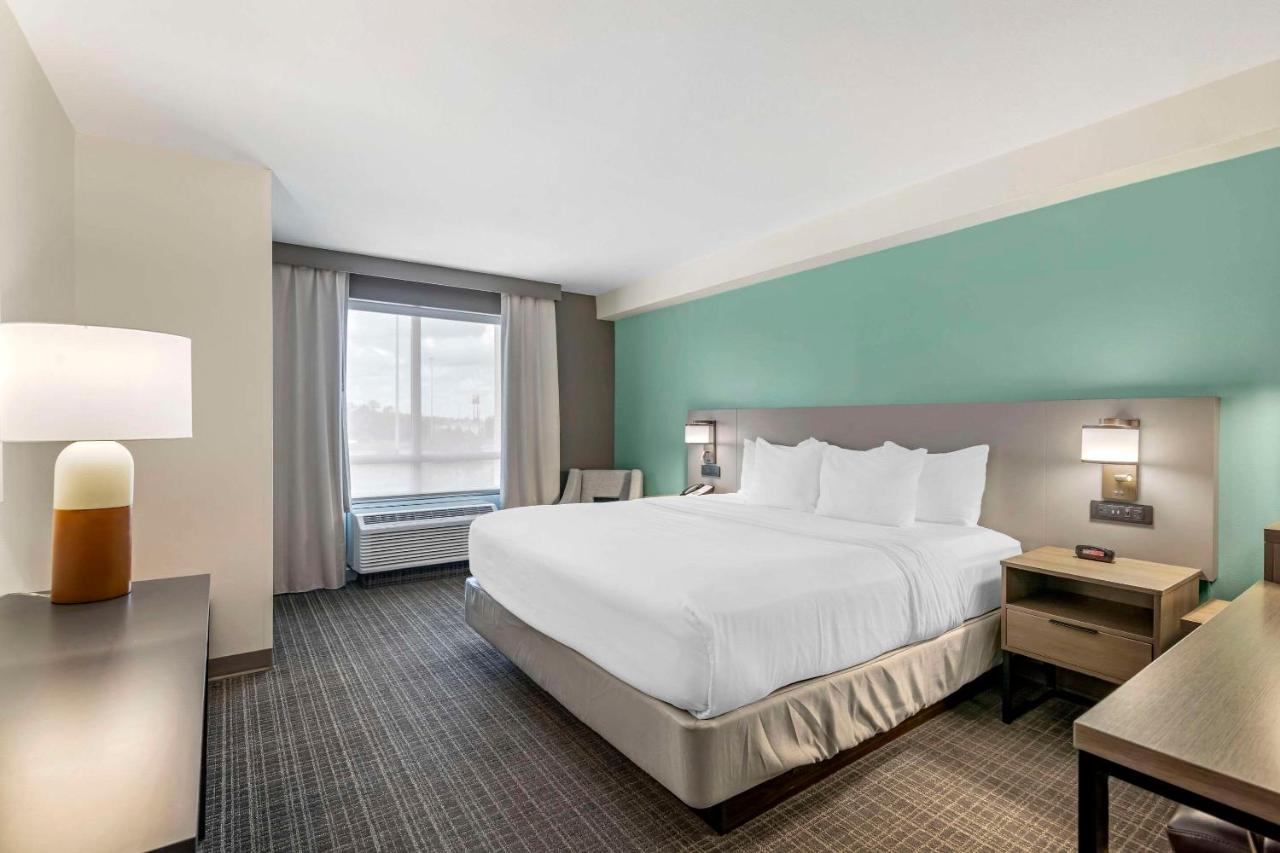 King Suite - Non-Smoking at Comfort Suites Valdosta Mall Area