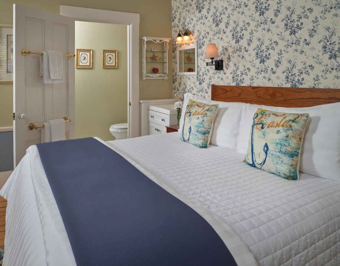 | Old Manse Inn