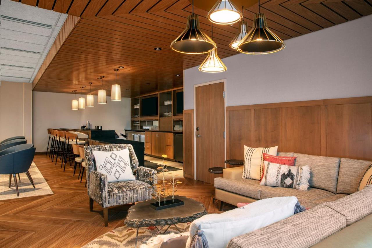 | Fairfield by Marriott Inn & Suites Lewisburg