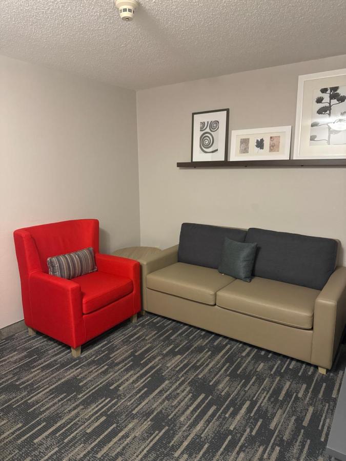 Country Inn & Suites by Radisson, Elgin, IL