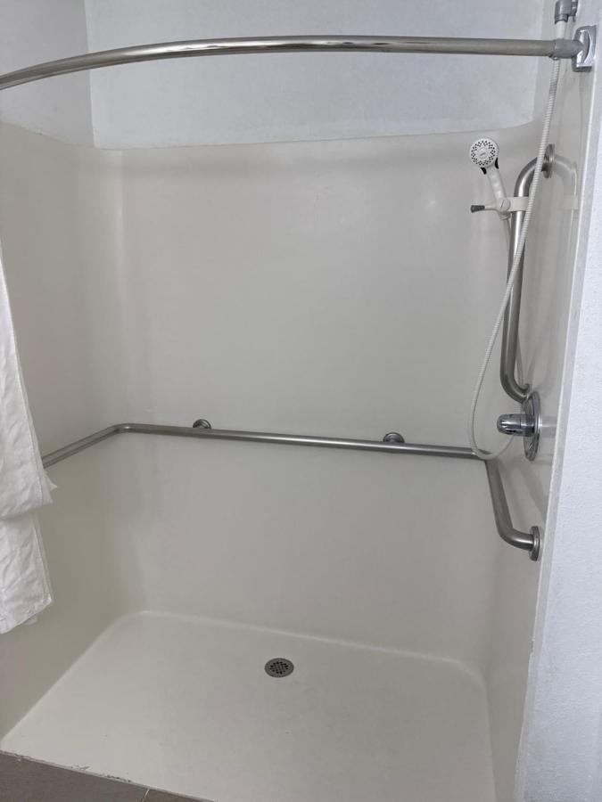 Country Inn & Suites by Radisson, Elgin, IL