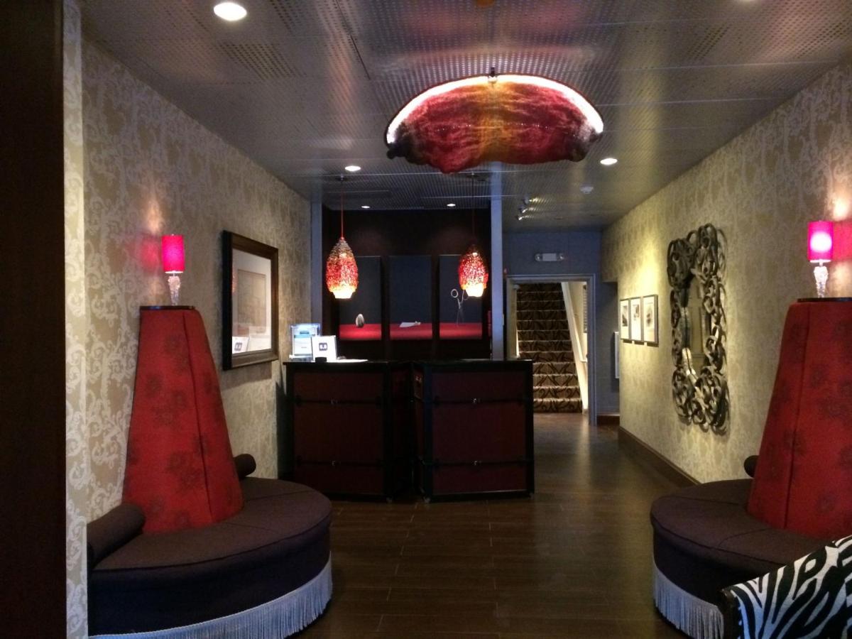 | Chestnut Hill Hotel