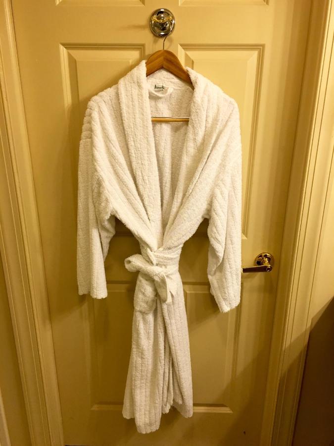 | Chestnut Hill Hotel