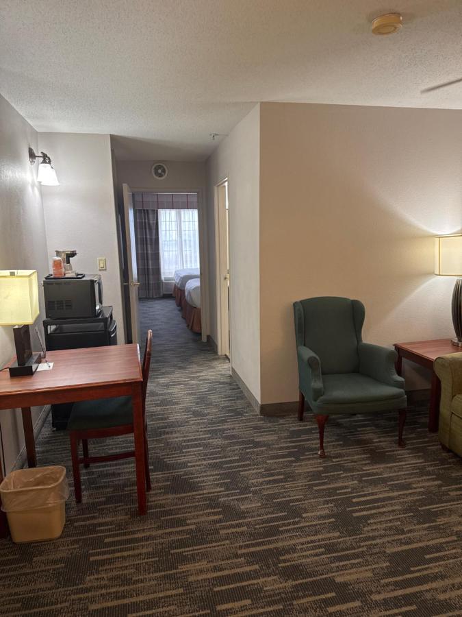 Queen Suite with Two Queen Beds - Non-Smoking at Country Inn & Suites by Radisson, Elgin, IL