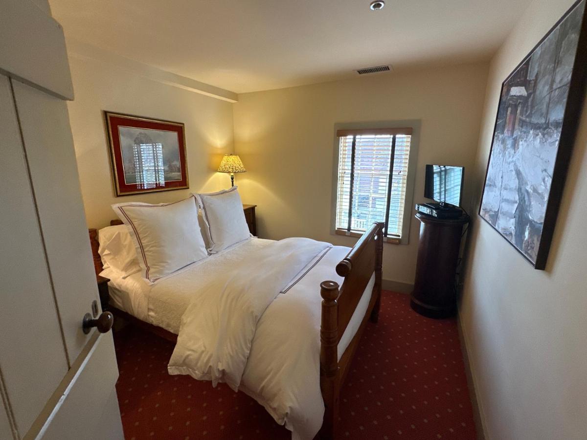 | The 1708 House