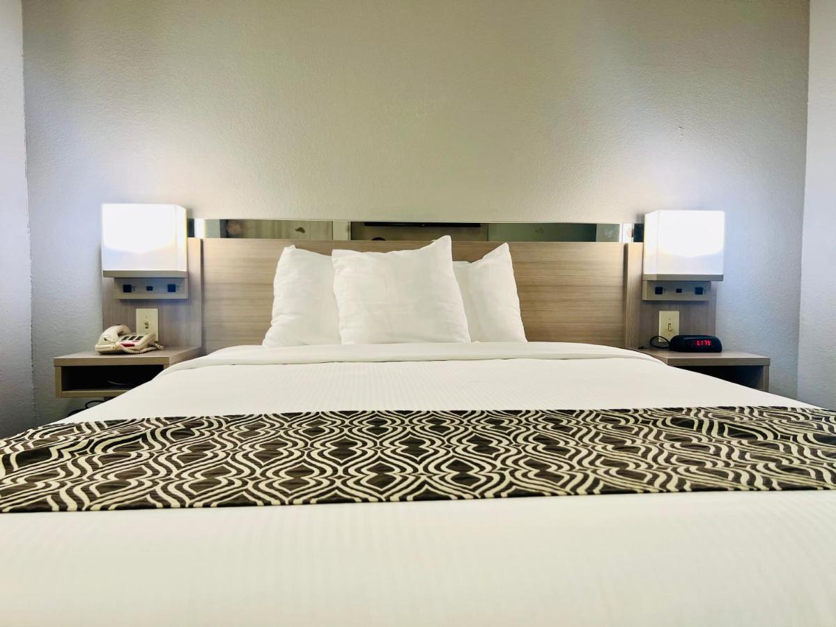| Microtel Inn Georgetown - Lexington North