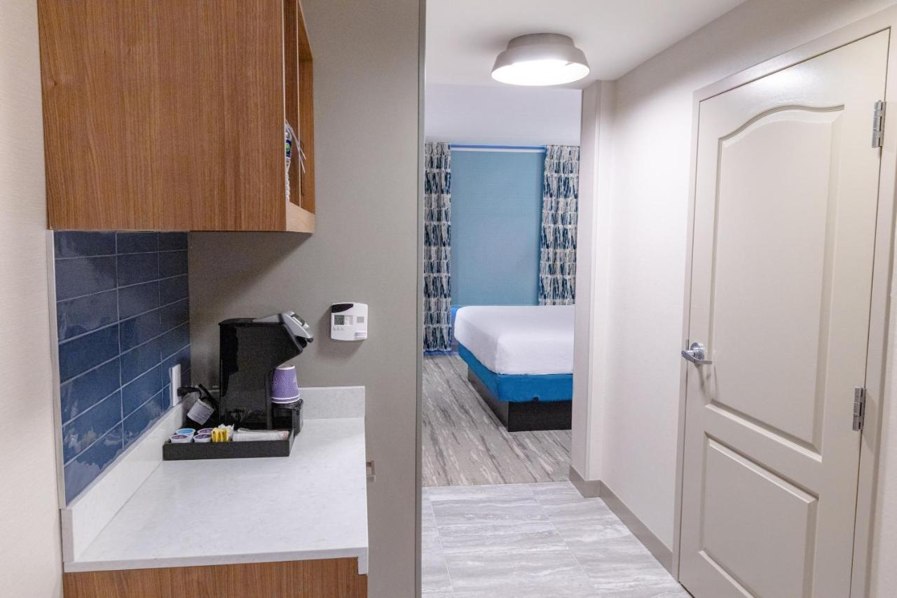  | Hilton Garden Inn Lakewood
