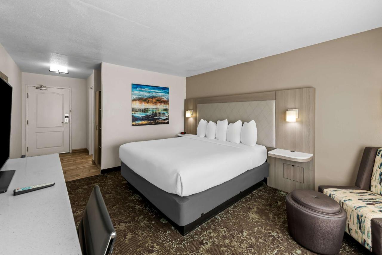 | Best Western Worlds Of Fun