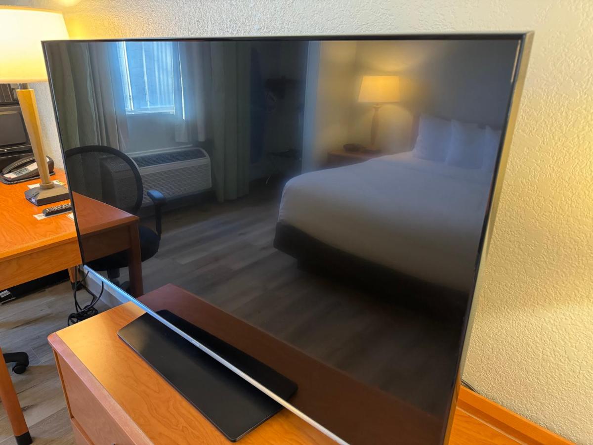 King Room - Mobility Access/Non-Smoking at Wingate by Wyndham Sioux City