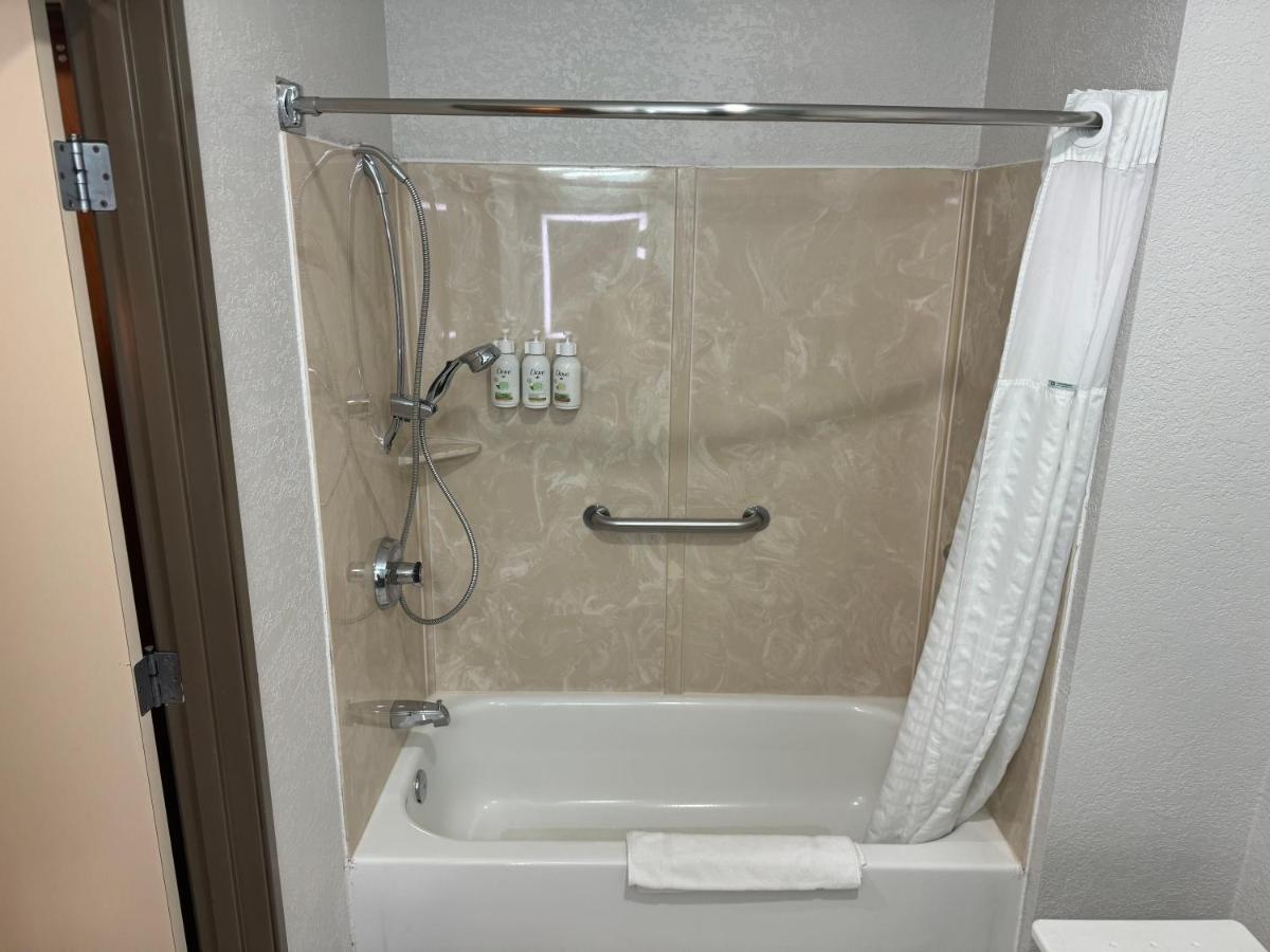 King Room - Mobility Access/Non-Smoking at Wingate by Wyndham Sioux City