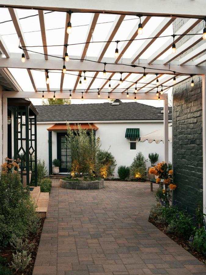Brentwood Inn
