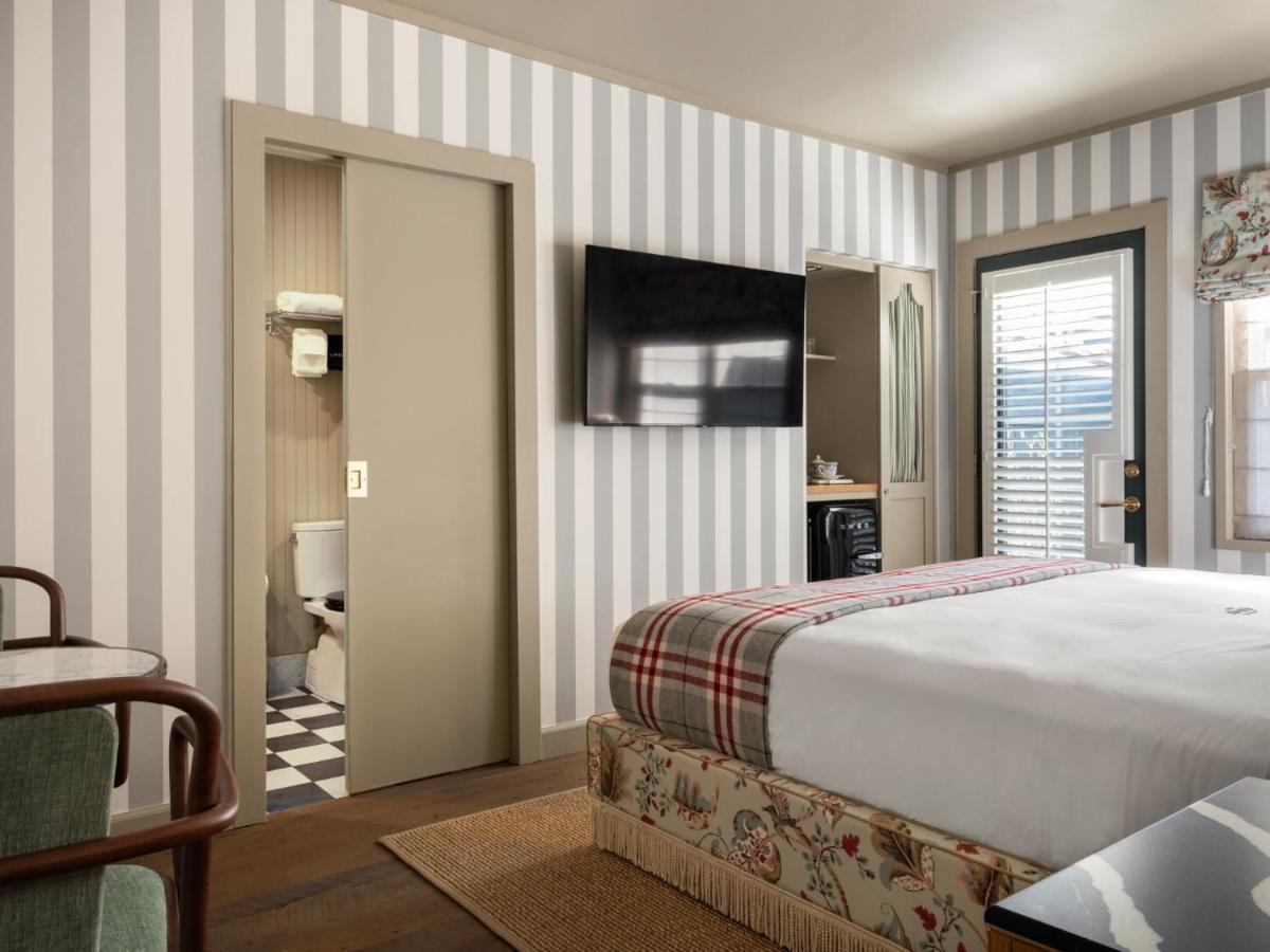 Brentwood Inn