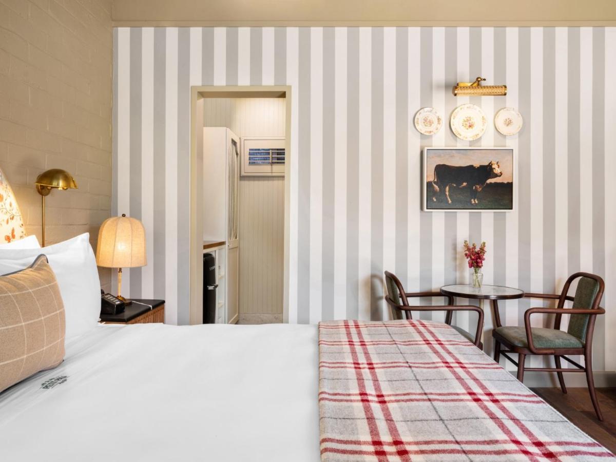 Brentwood Inn