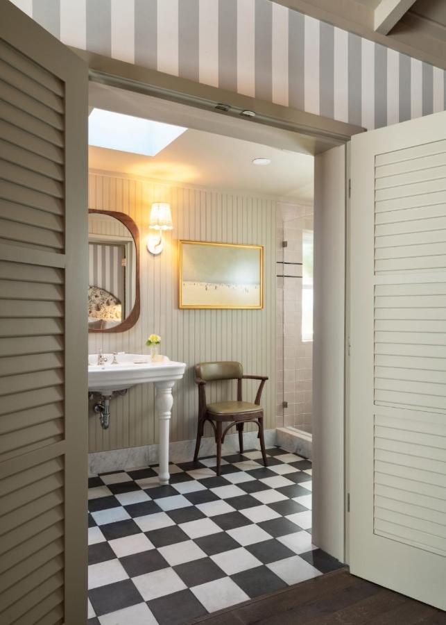 Brentwood Inn