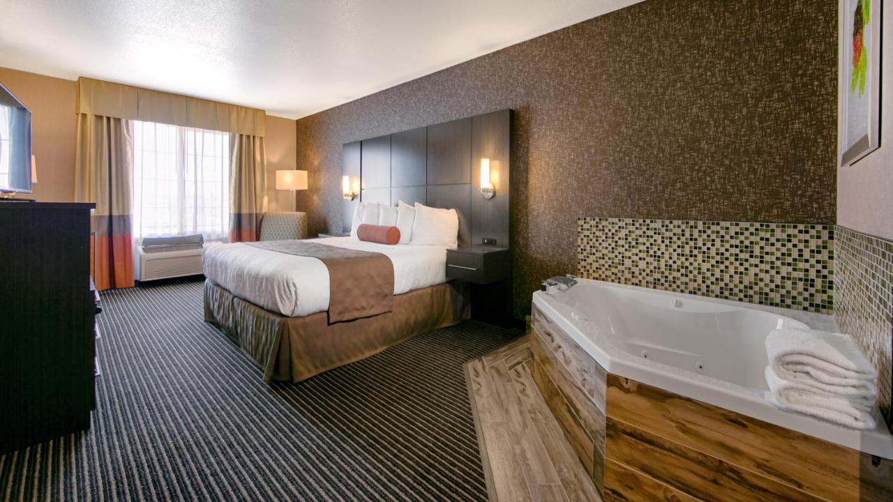 | Best Western Plus Rama Inn & Suites
