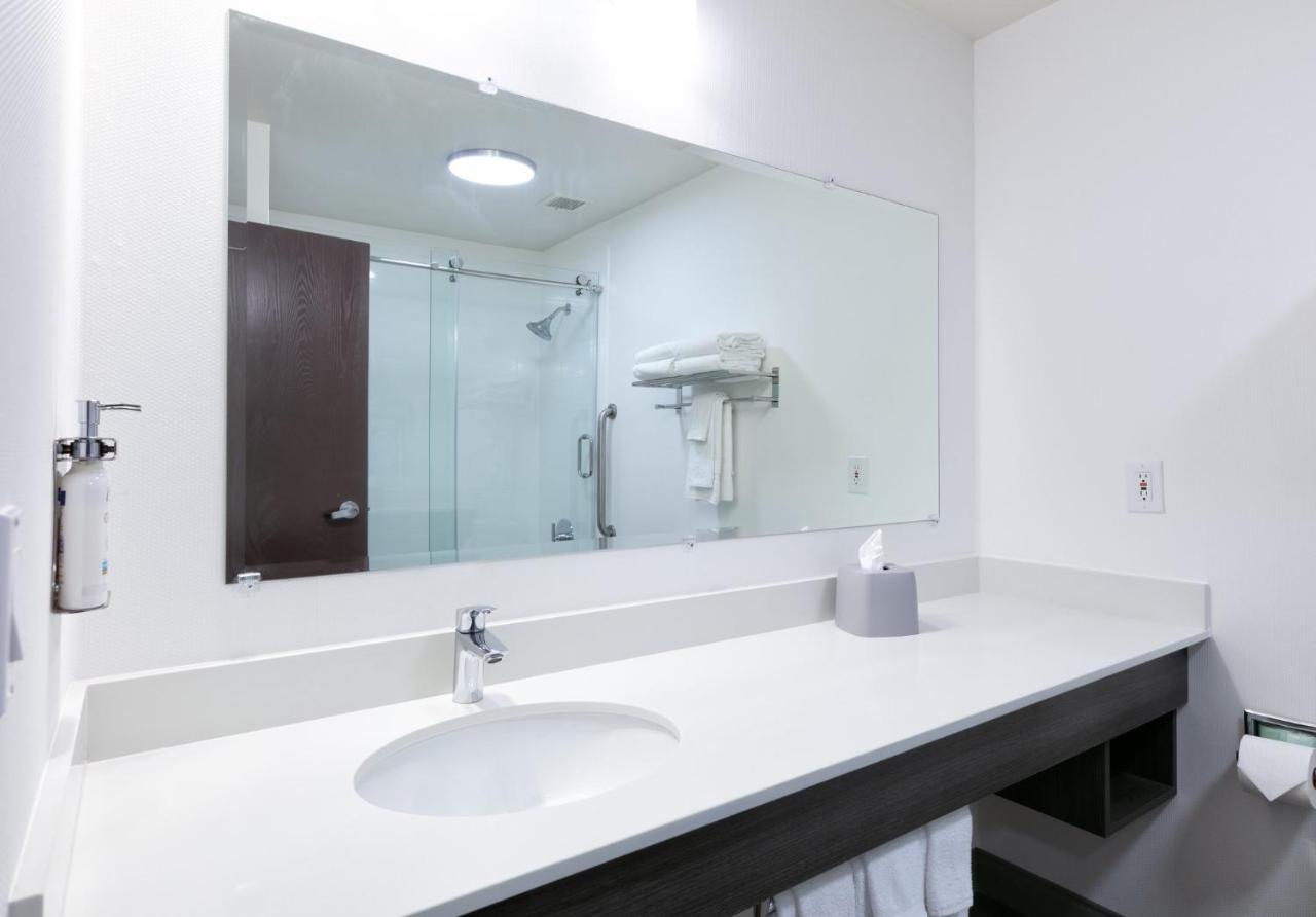Family Suite - Non-Smoking at Holiday Inn Express Spokane-Valley by IHG