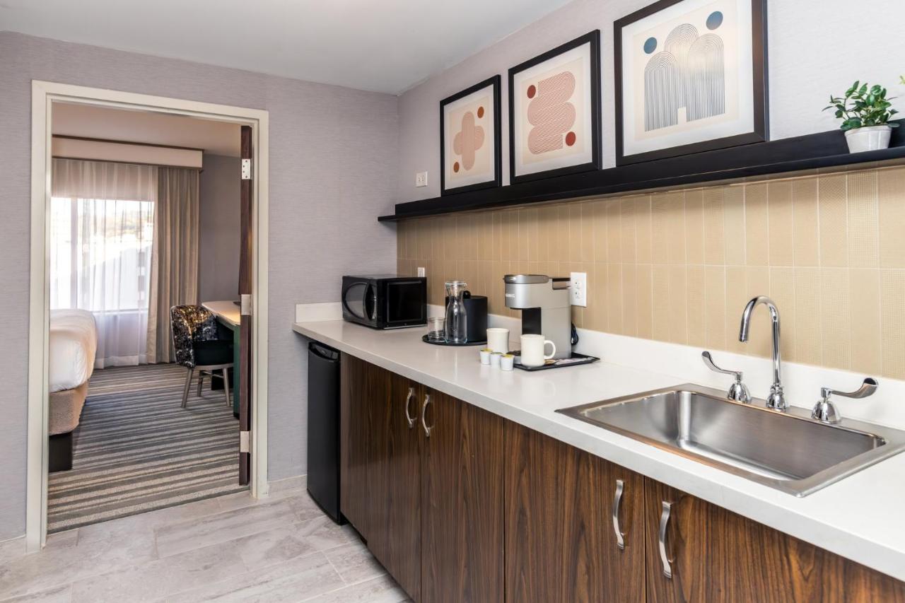 | Holiday Inn Hotel & Suites Cincinnati Downtown, an IHG Hotel