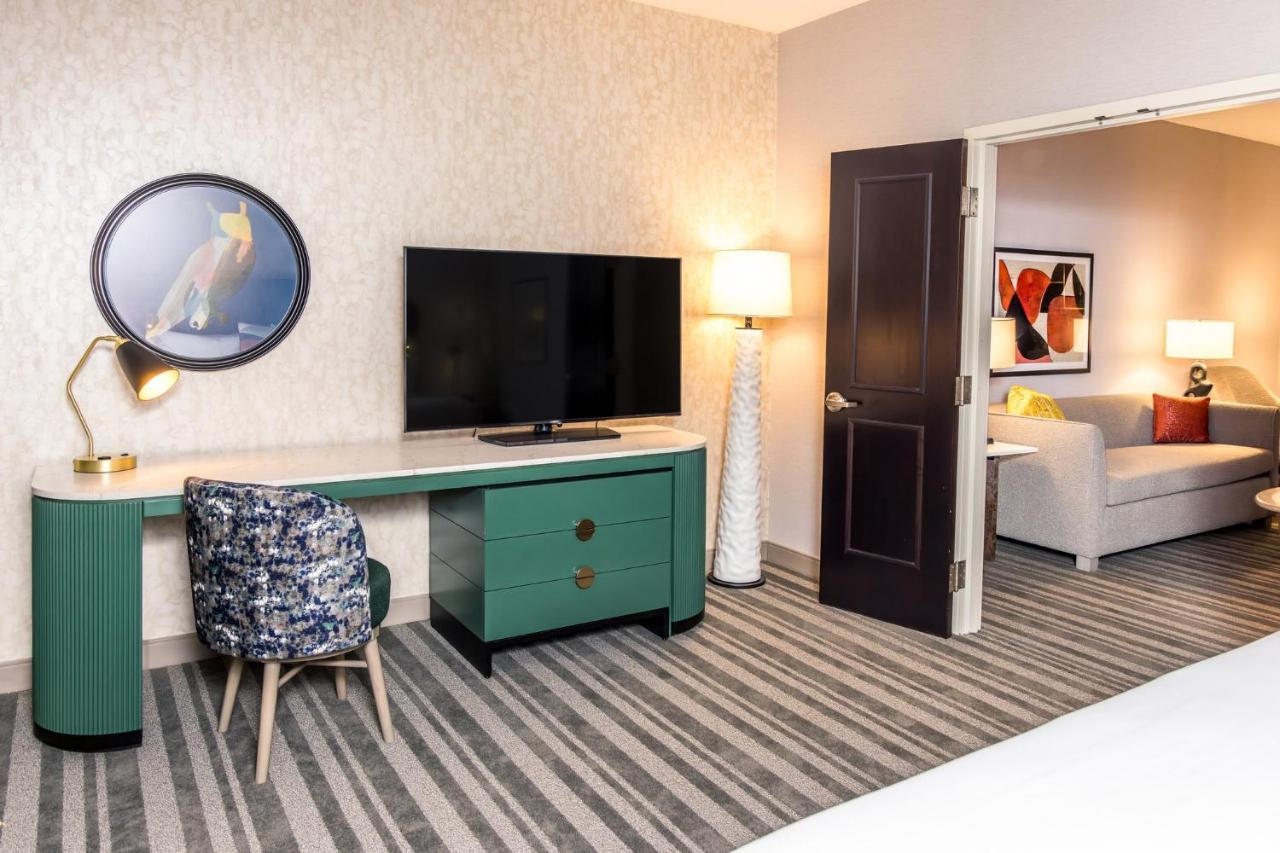 King Suite-Non Smoking at Holiday Inn Hotel & Suites Cincinnati Downtown, an IHG Hotel