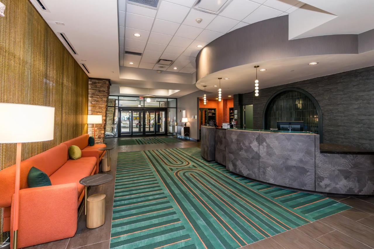 | Holiday Inn Hotel & Suites Cincinnati Downtown, an IHG Hotel