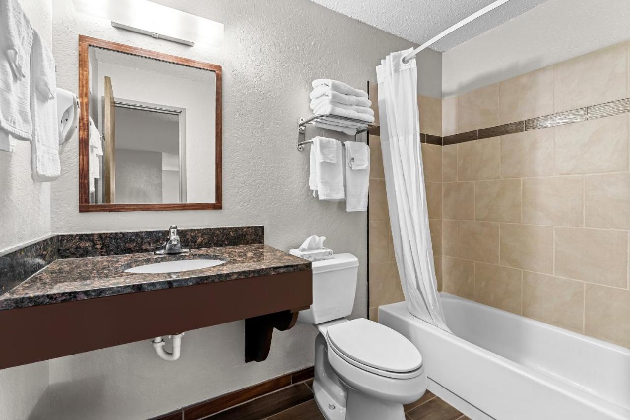 King Studio Suite, Non-Smoking at Days Inn by Wyndham Sioux Falls Empire