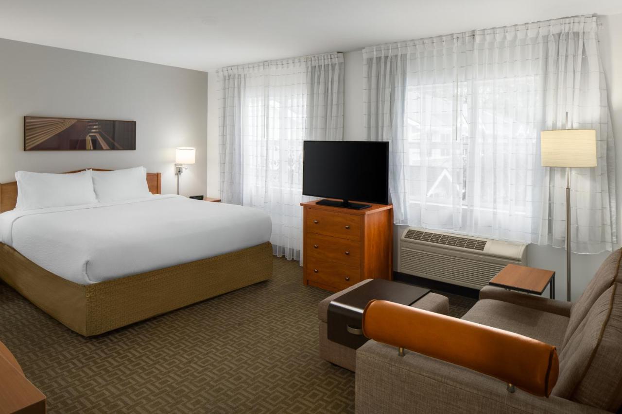 | Towneplace Suites By Marriott Seattle Southcenter