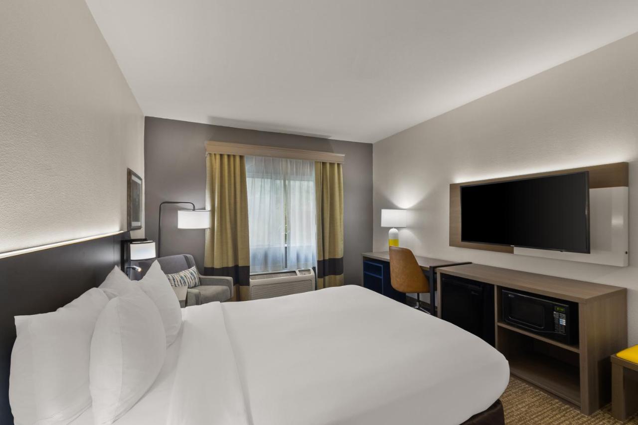 King Room at Comfort Inn & Suites Beeville