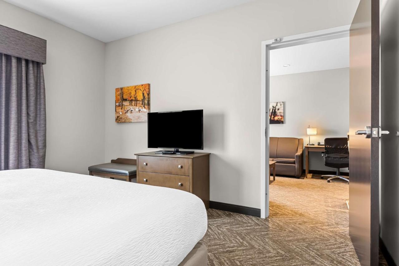 One-Bedroom Suite at Best Western Plus Bolivar Hotel & Suites