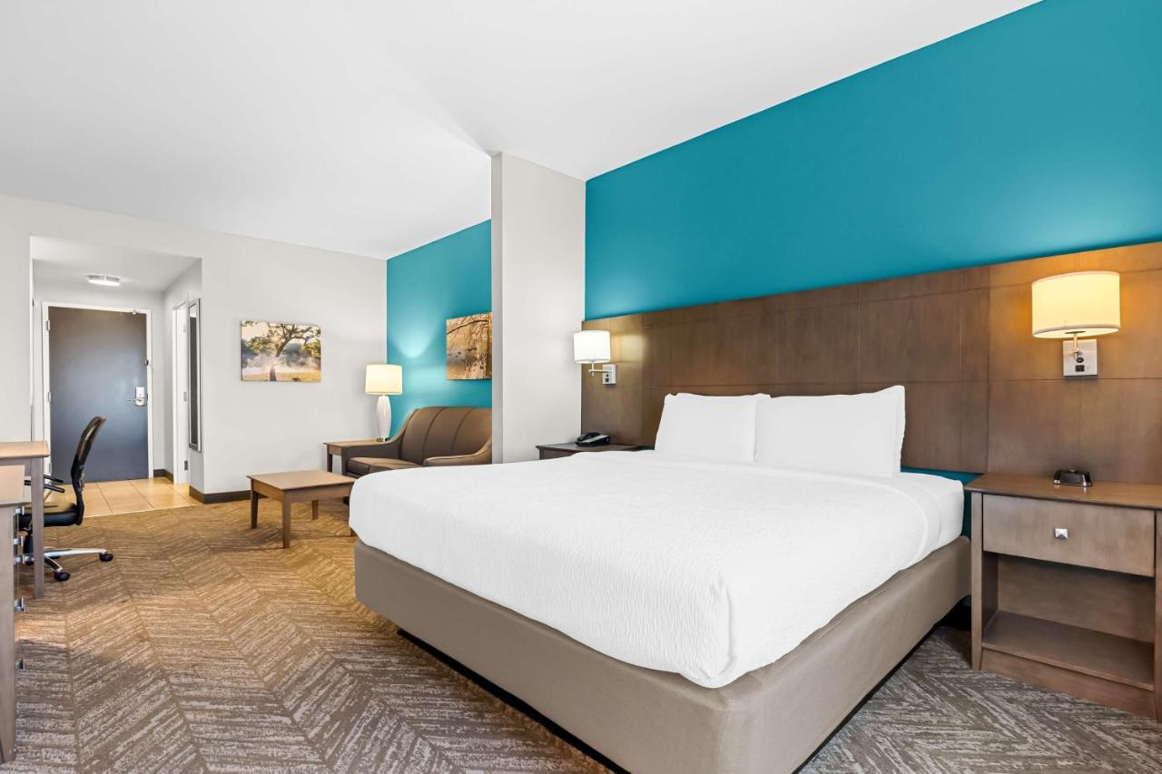 | Best Western Plus Bolivar Hotel & Suites