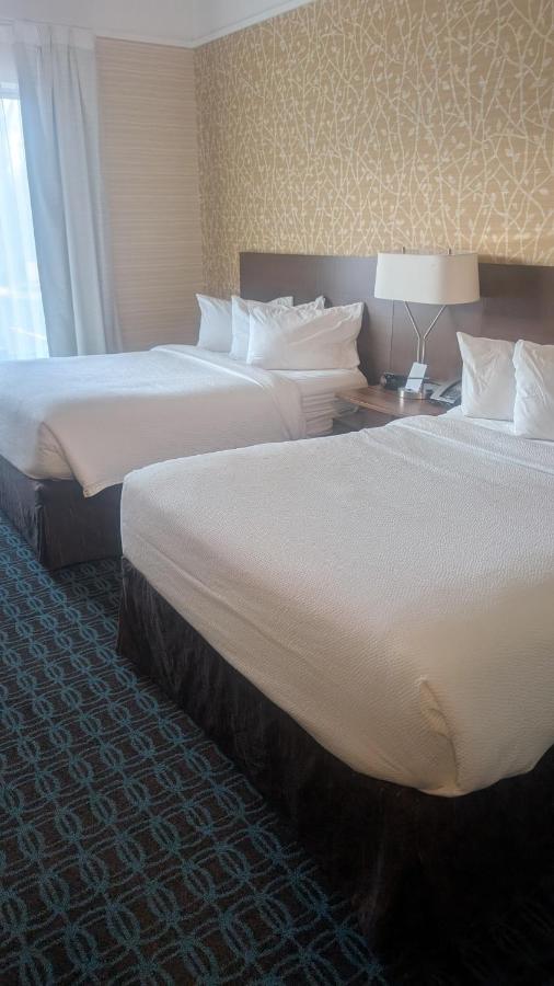 | Fairfield Inn & Suites by Marriott Detroit Troy