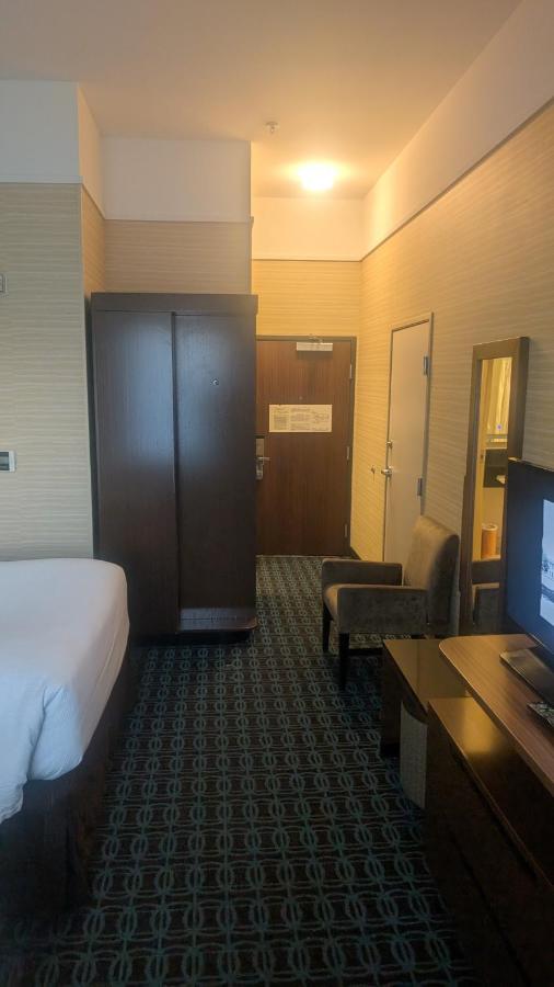 | Fairfield Inn & Suites by Marriott Detroit Troy