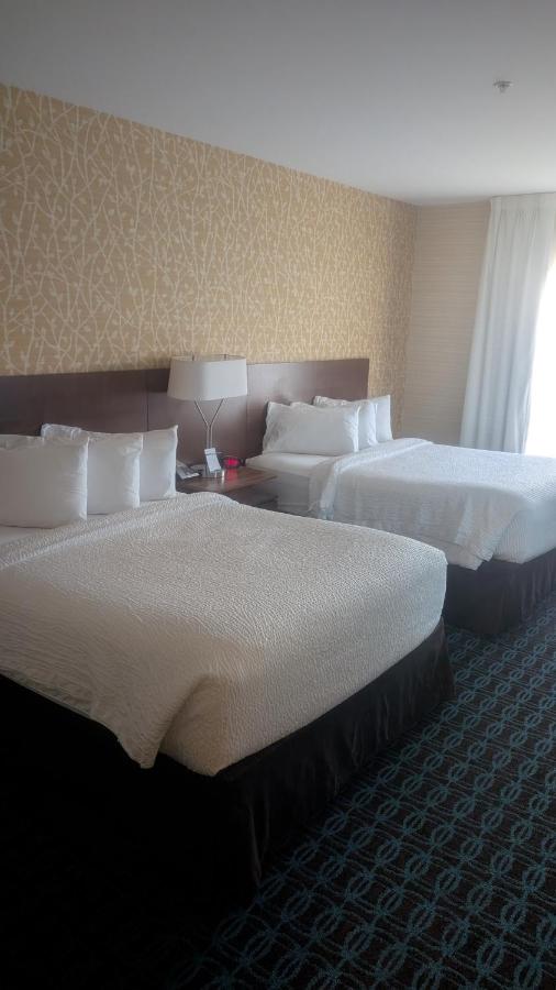 | Fairfield Inn & Suites by Marriott Detroit Troy
