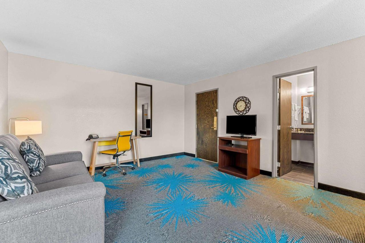 King Studio Suite, Non-Smoking at Days Inn by Wyndham Sioux Falls Empire