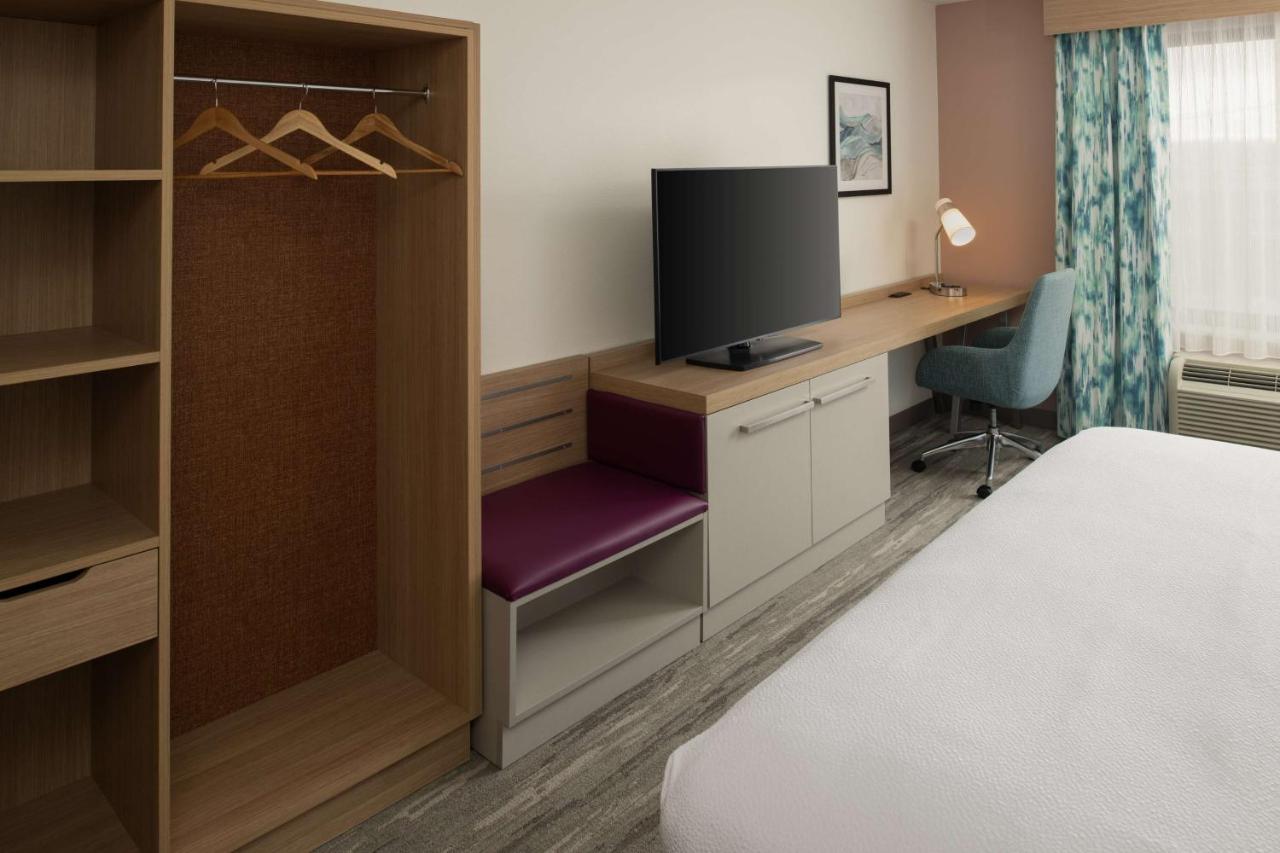 | Holiday Inn Express Hotel & Suites Tacoma Downtown, an IHG Hotel