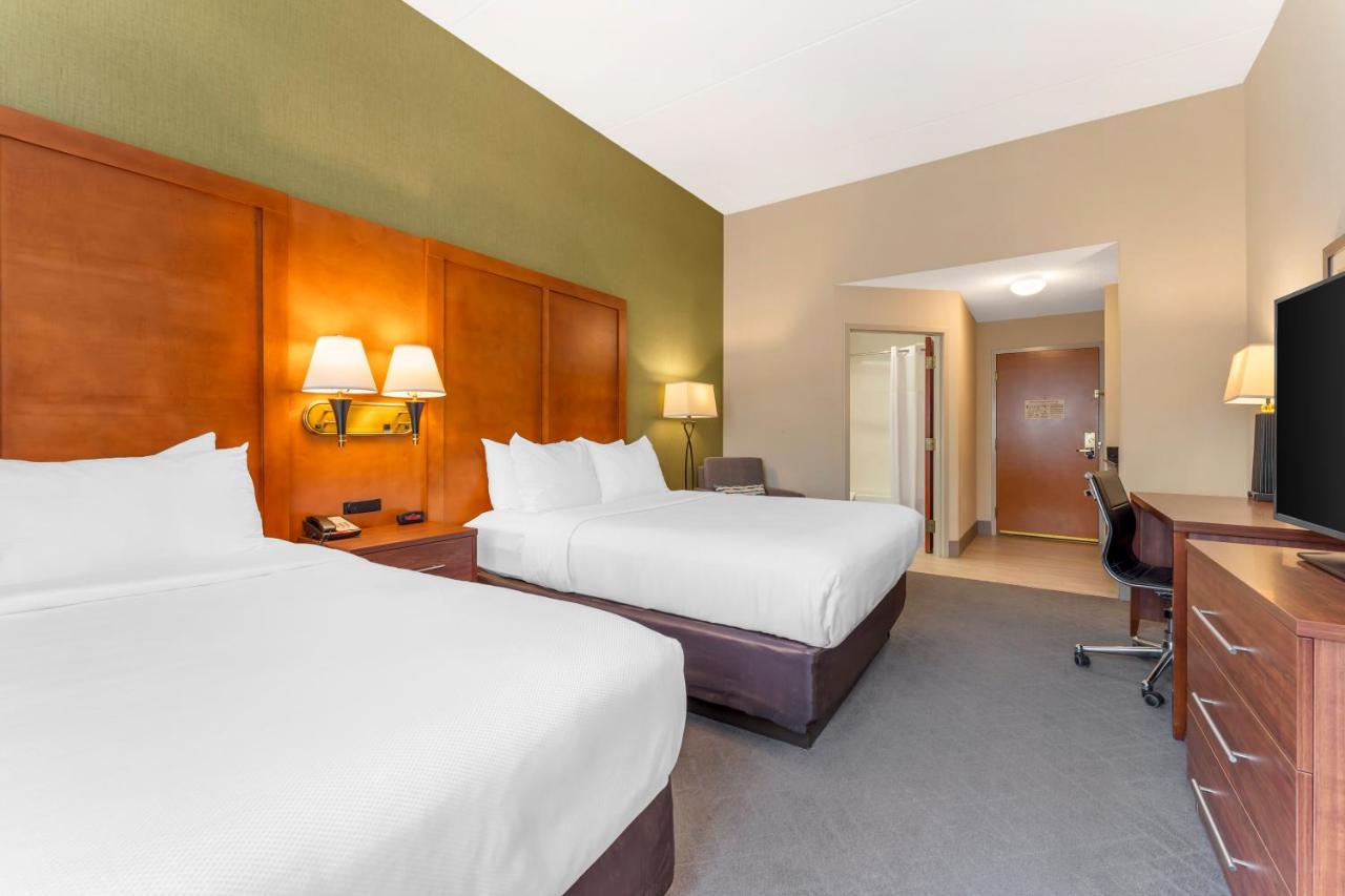 Queen Room with Two Queen Beds - Non-Smoking at Comfort Inn & Suites LaVale - Cumberland