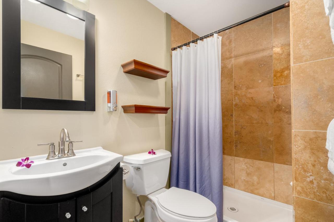 One-Bedroom Suite at Paradise Bay Resort
