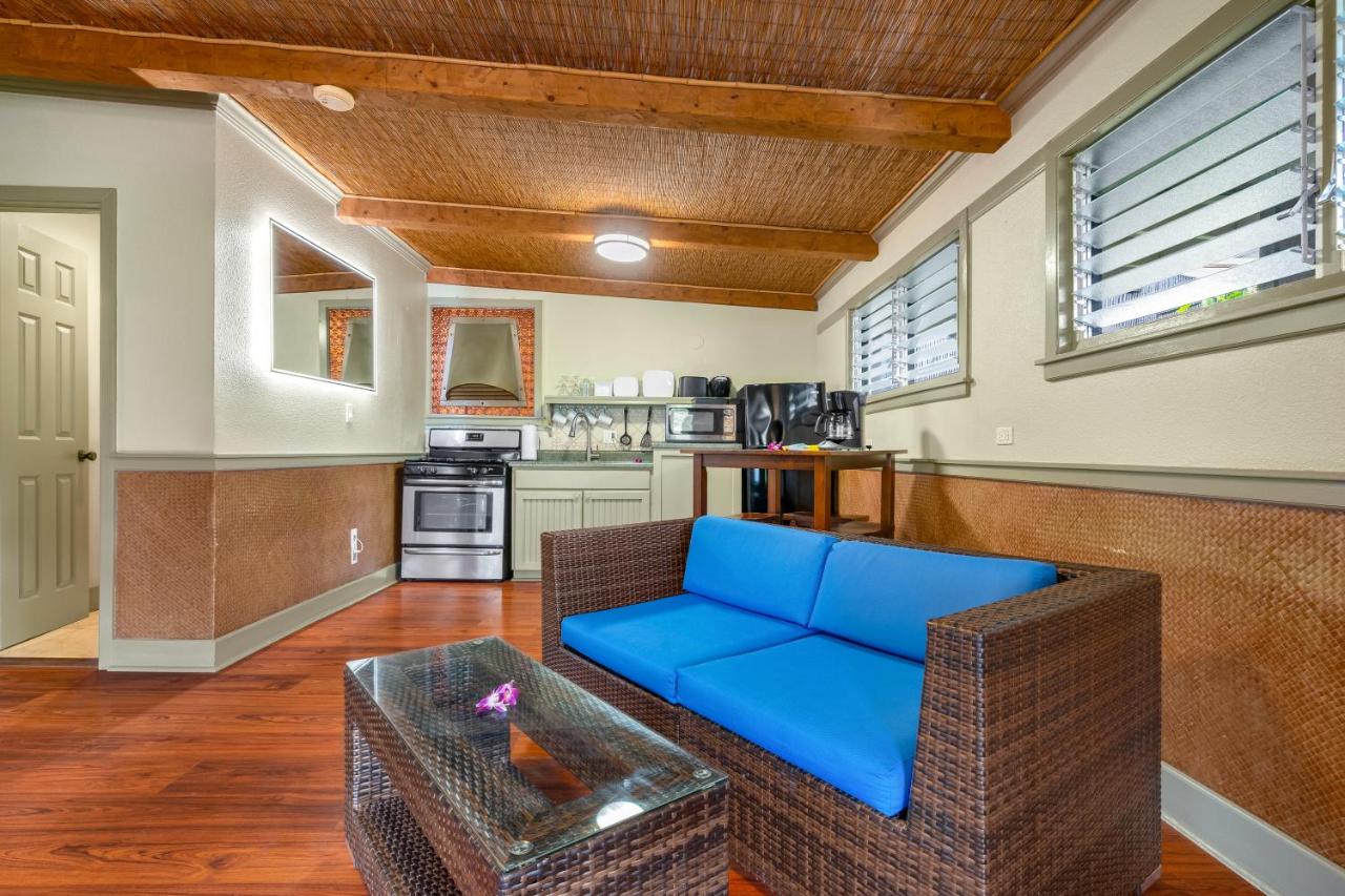 One-Bedroom Suite with Mountain View at Paradise Bay Resort
