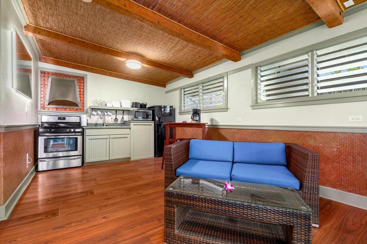 One-Bedroom Suite with Mountain View at Paradise Bay Resort