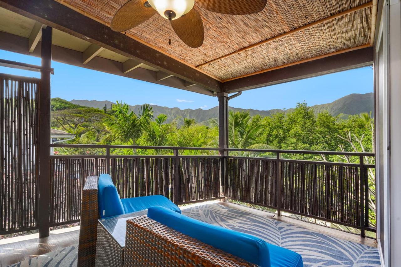 One-Bedroom Suite with Mountain View at Paradise Bay Resort