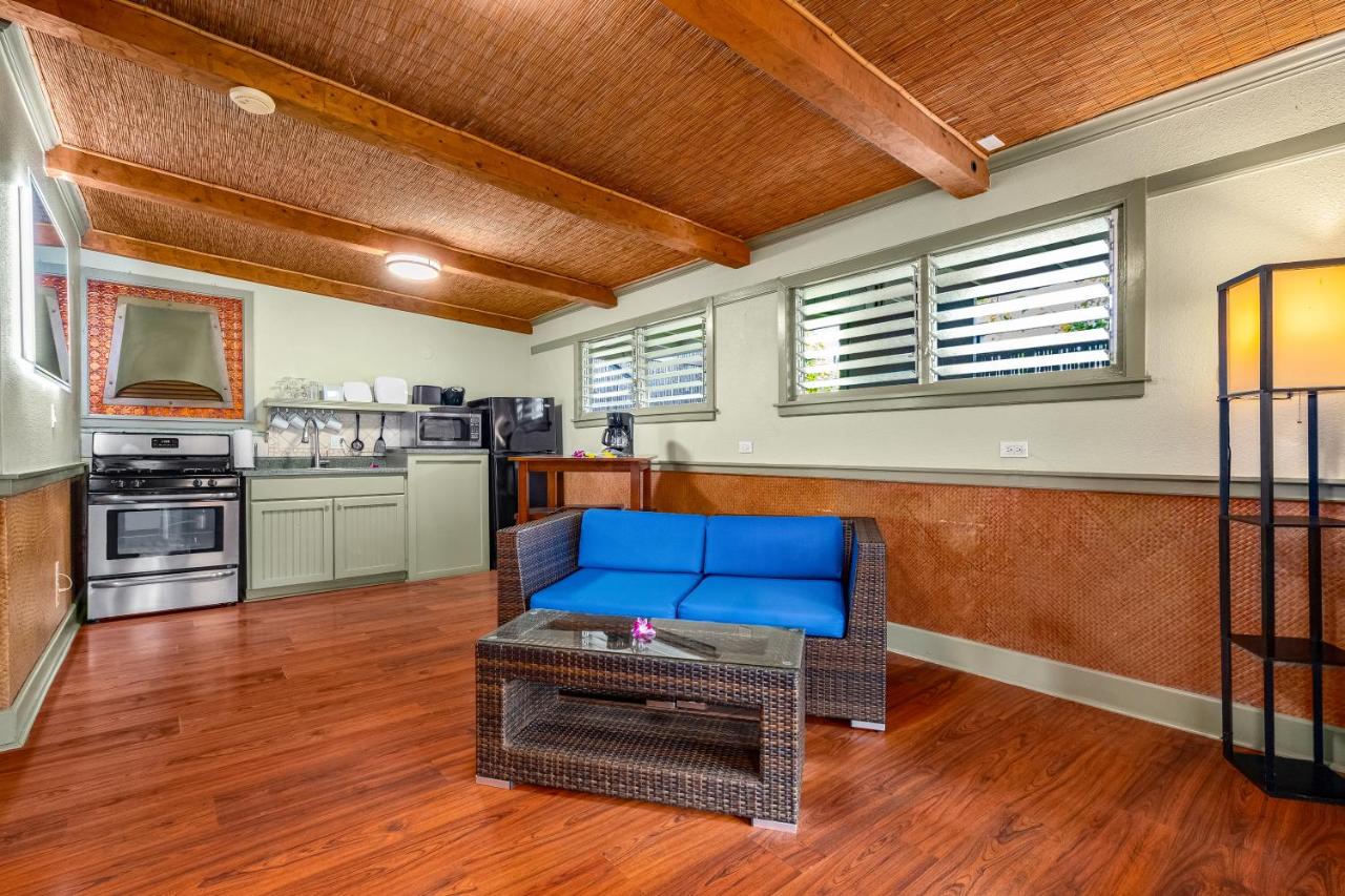 One-Bedroom Suite with Mountain View at Paradise Bay Resort